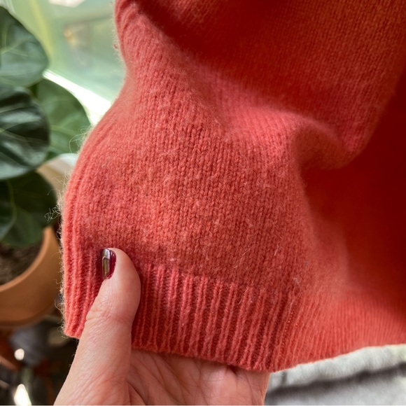 Salmon Pink Cashmere Turtleneck Sweater - Picture 4 of 7